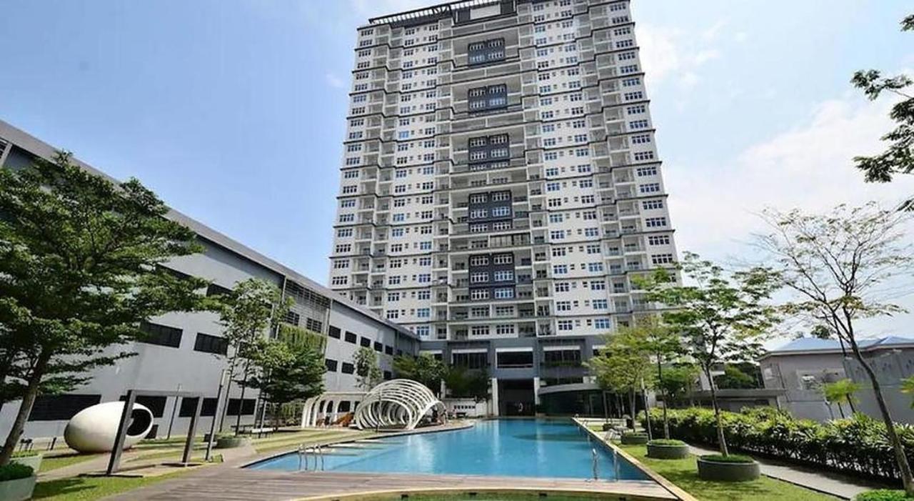 Puchong Skypod Residence @ Hostay Экстерьер фото