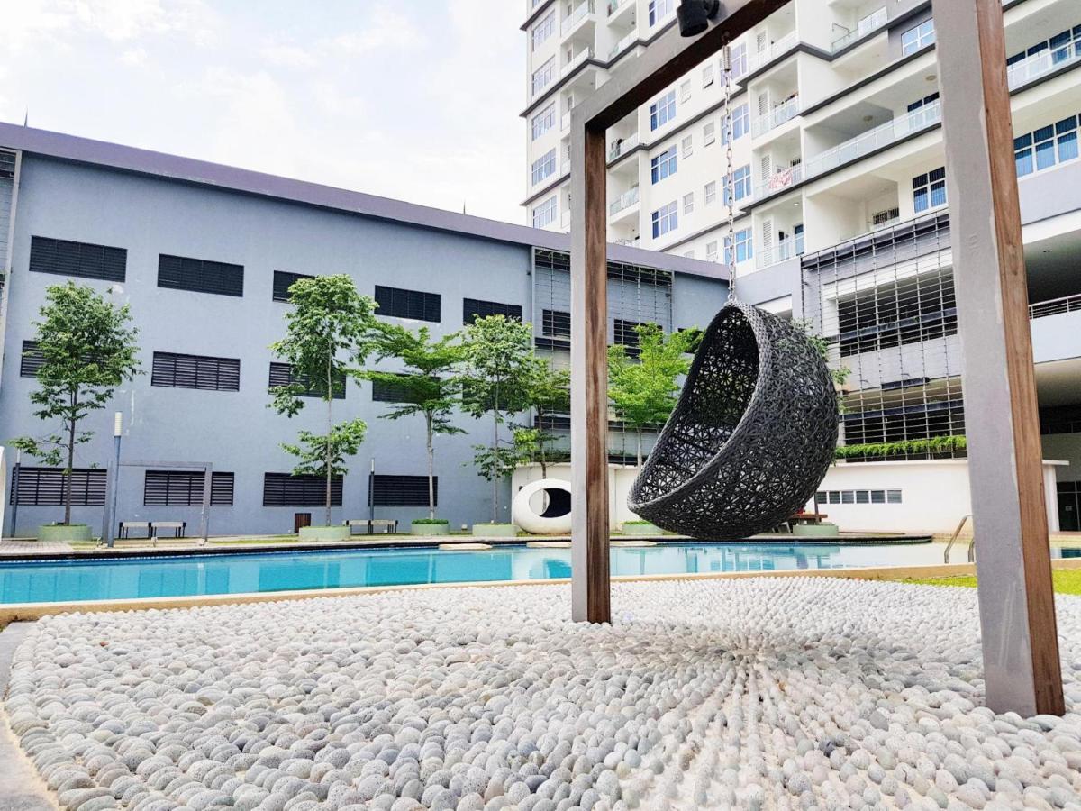 Puchong Skypod Residence @ Hostay Экстерьер фото