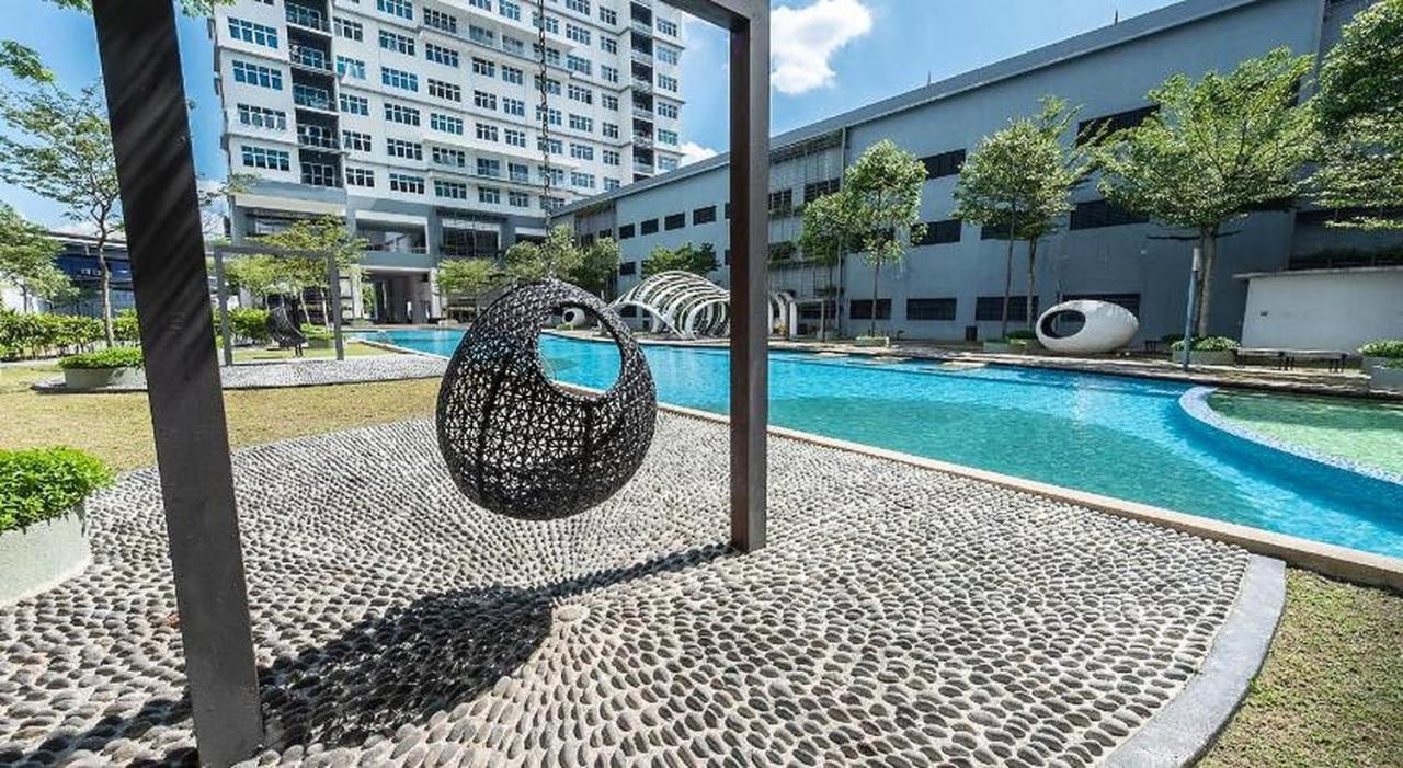 Puchong Skypod Residence @ Hostay Экстерьер фото